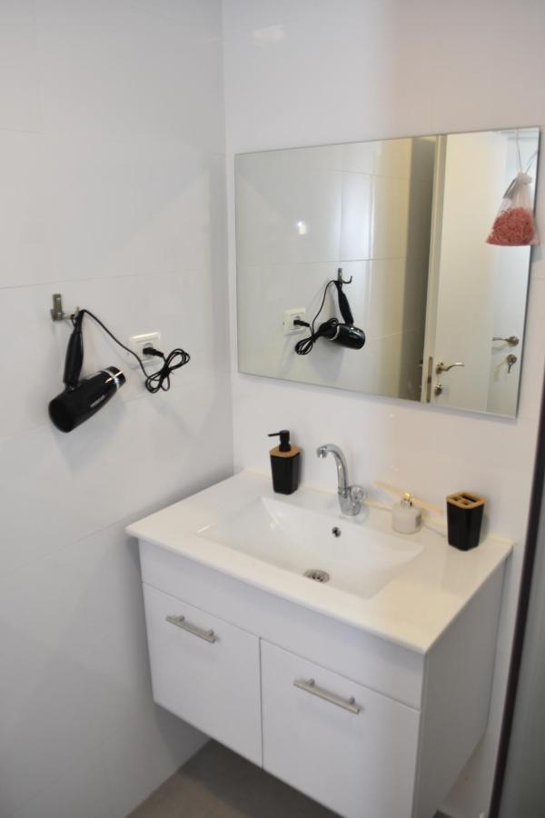 Luxury 2-Room Suite In The Center Of Downtown حيفا المظهر الخارجي الصورة